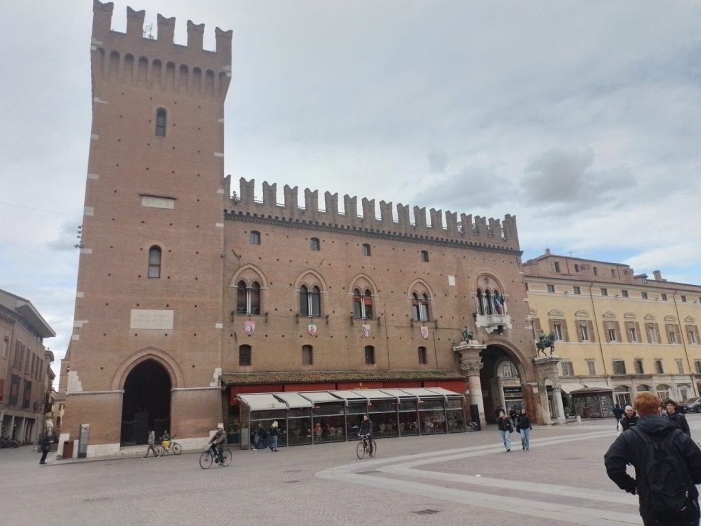 Valorizzazione di Via San Romano a Ferrara: analisi economica e proposta per il rilancio commerciale - TradeLab